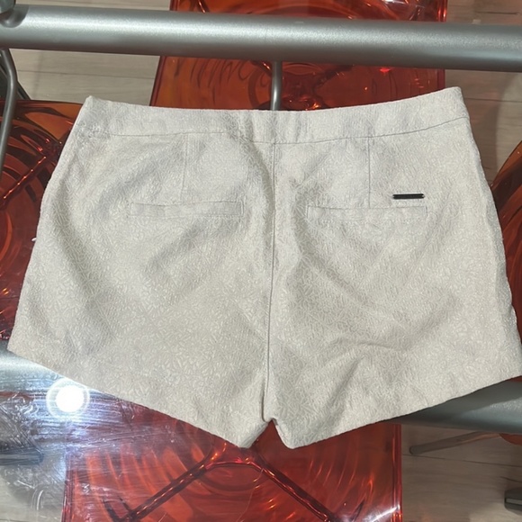 White Jacquard Shorts - USA w27 - Picture 5 of 5